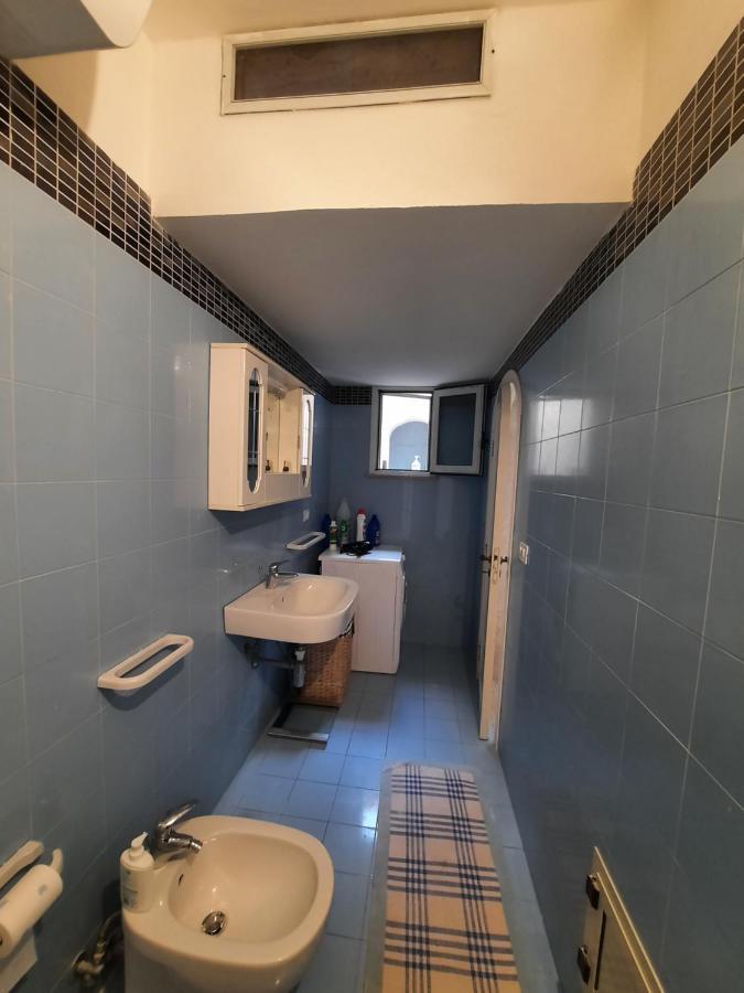 Casa Vacanze Illiria A Roca Vecchia Vicinissima Al Mare מראה חיצוני תמונה