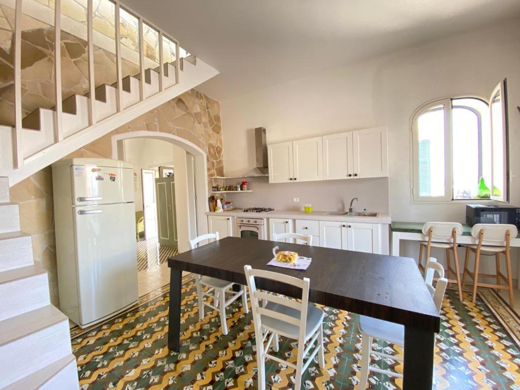 Casa Vacanze Illiria A Roca Vecchia Vicinissima Al Mare מראה חיצוני תמונה