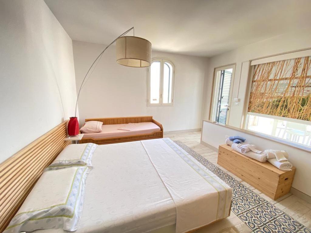 Casa Vacanze Illiria A Roca Vecchia Vicinissima Al Mare מראה חיצוני תמונה