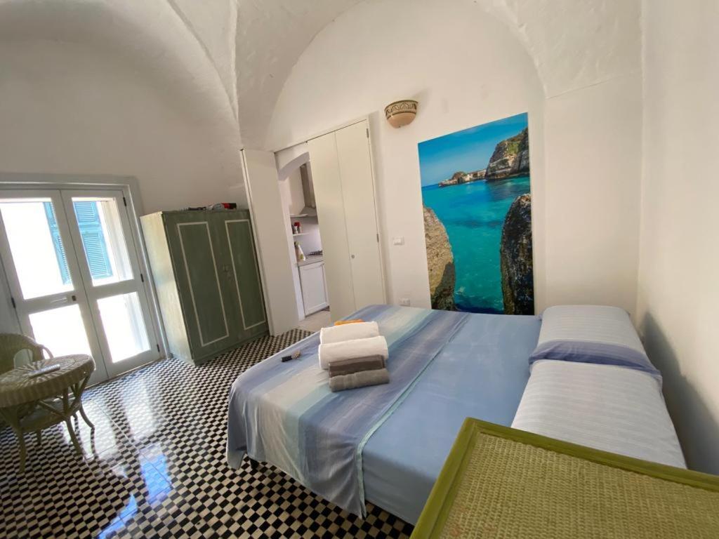 Casa Vacanze Illiria A Roca Vecchia Vicinissima Al Mare מראה חיצוני תמונה